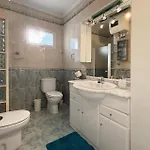 2 Bedroom Stunning In Vakantiehuis Torrevieja