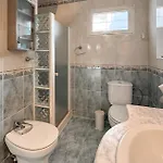 Vakantiehuis 2 Bedroom Stunning In