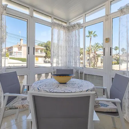 2 Bedroom Stunning In Holiday home Torrevieja