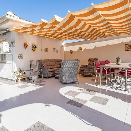 2 Bedroom Stunning In Holiday home Torrevieja